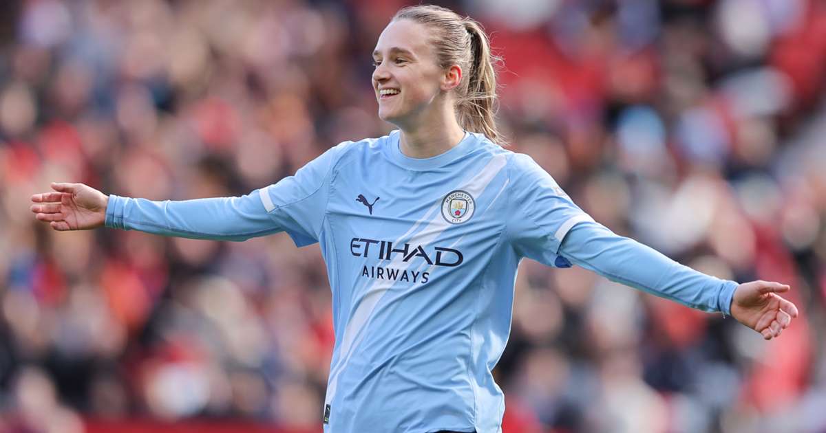 Miedema Double Powers Man City to Derby Rout and Title Brink